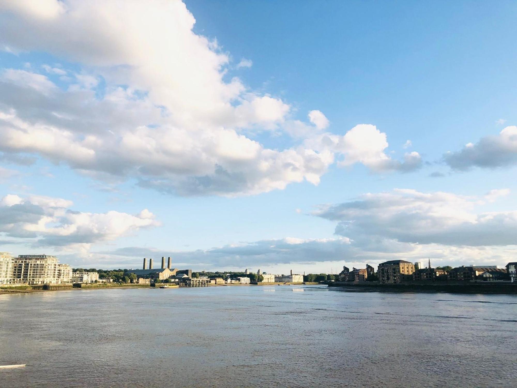 Greenwich Apartment With A River View & Balcony Near The 02 Arena & North Greenwich With Free Wifi & Fast Links Into Central ロンドン エクステリア 写真