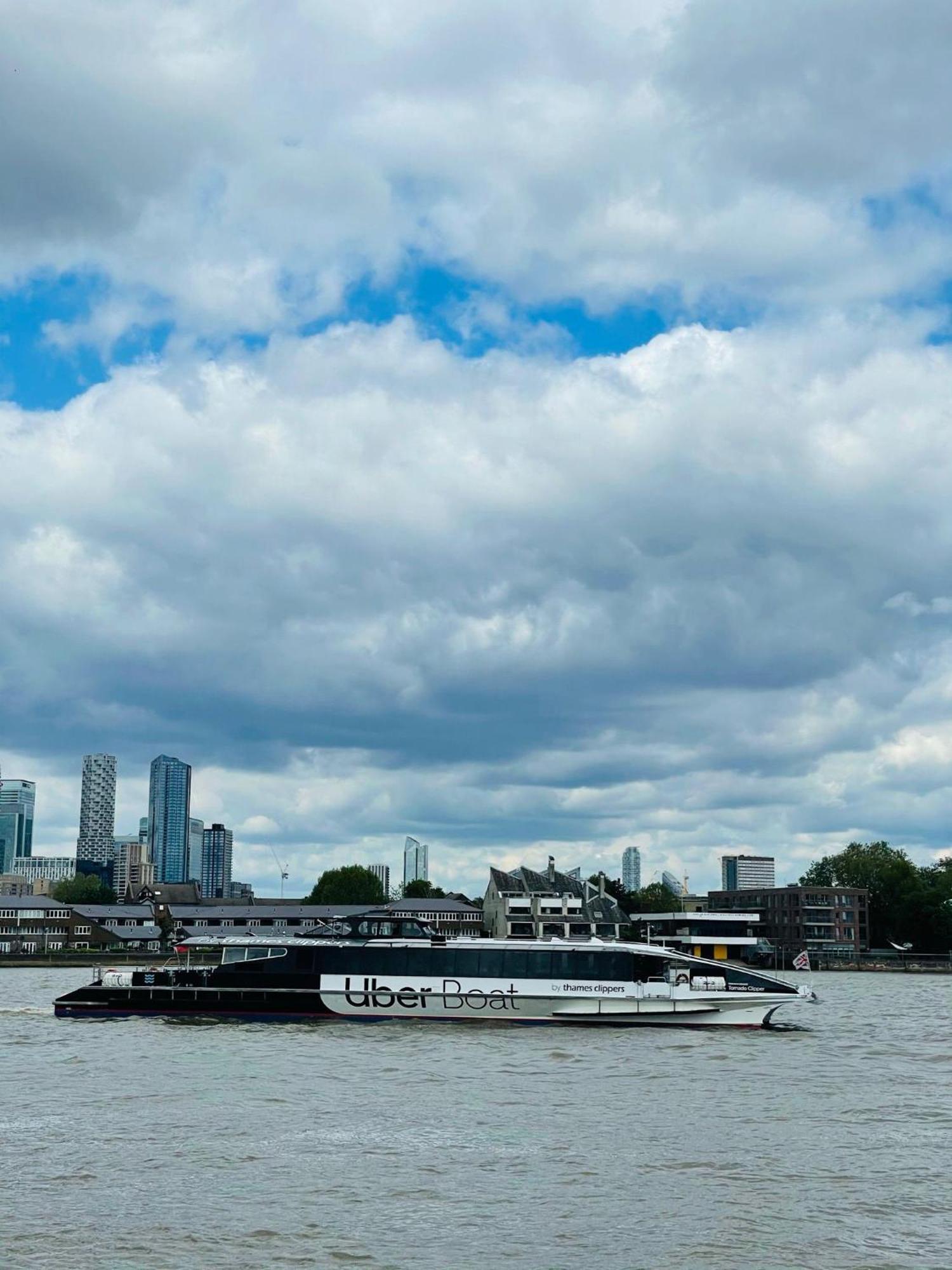 Greenwich Apartment With A River View & Balcony Near The 02 Arena & North Greenwich With Free Wifi & Fast Links Into Central ロンドン エクステリア 写真